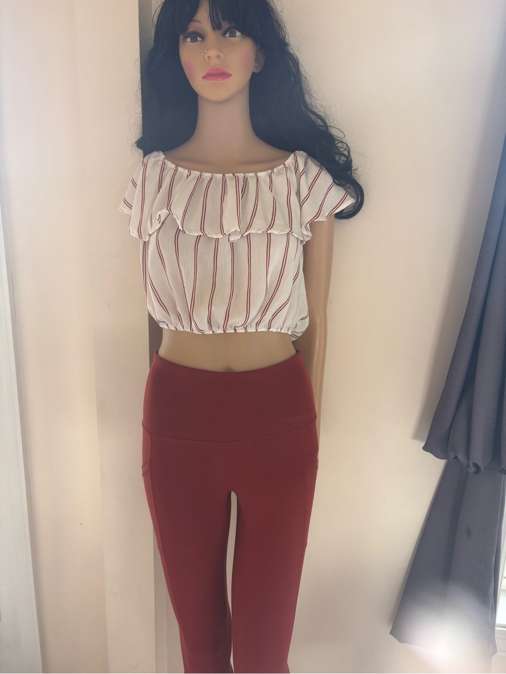 NWOT SET -Ruffle Off-Shoulder Crop Top – White with Rust and Matching leggings